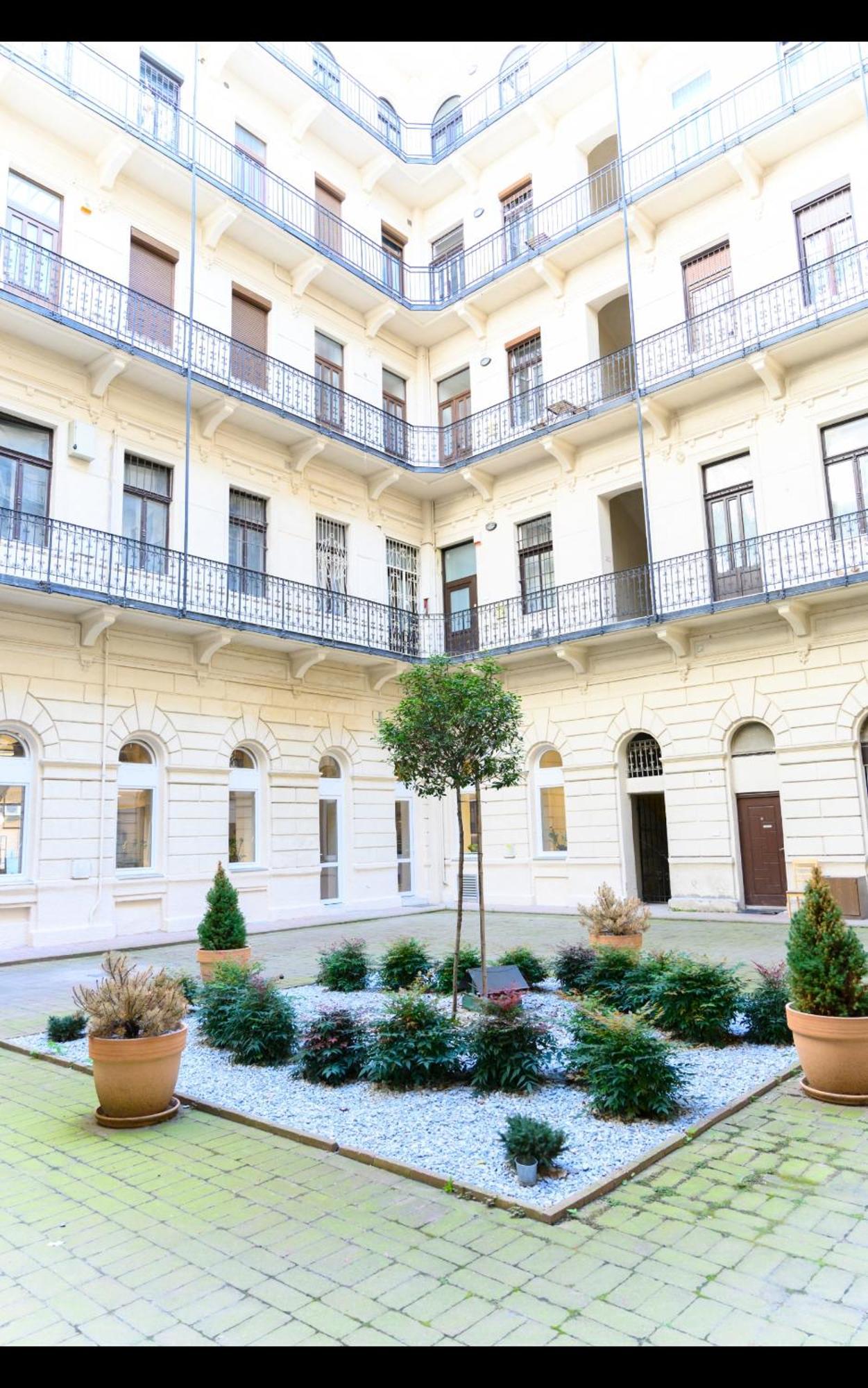 Bp Central Home Budapest Exteriör bild